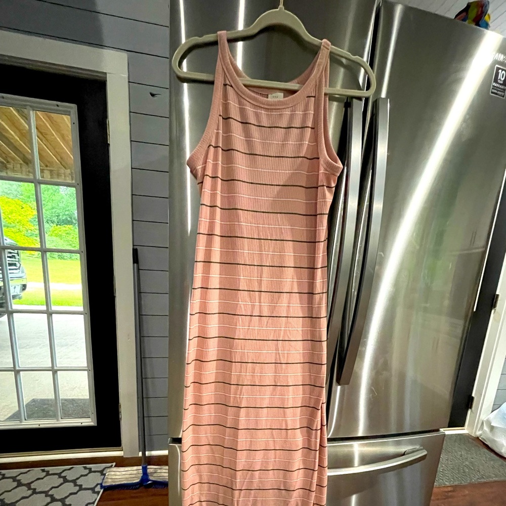 Cute maxi dress worn once